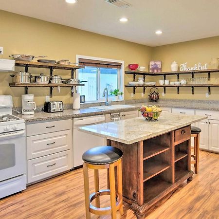 The Gathering Place Brenham Home On 6 Acres Exterior foto